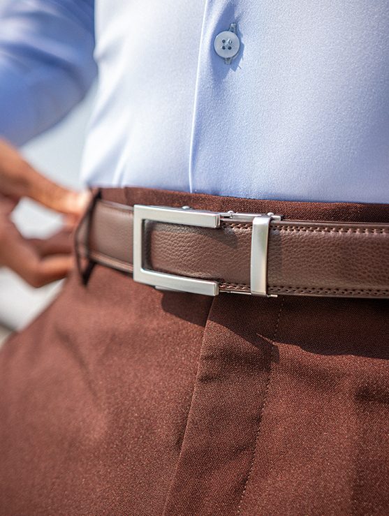 MEKLINK Oxford — brown leather with polished silver buckle